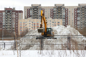 В Петербурге стали лучше убирать снег или нет? Разбор